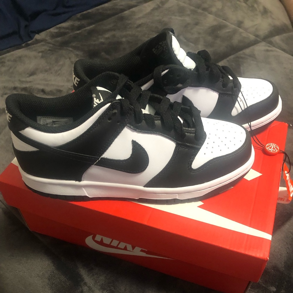 Nike Dunk Low (GS) Panda edition